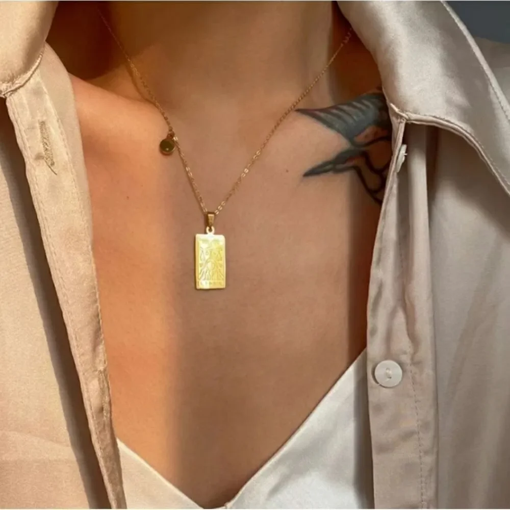 Aquarius Zodiac Horoscope Sign Tarot Gold Plated Pendant Necklace